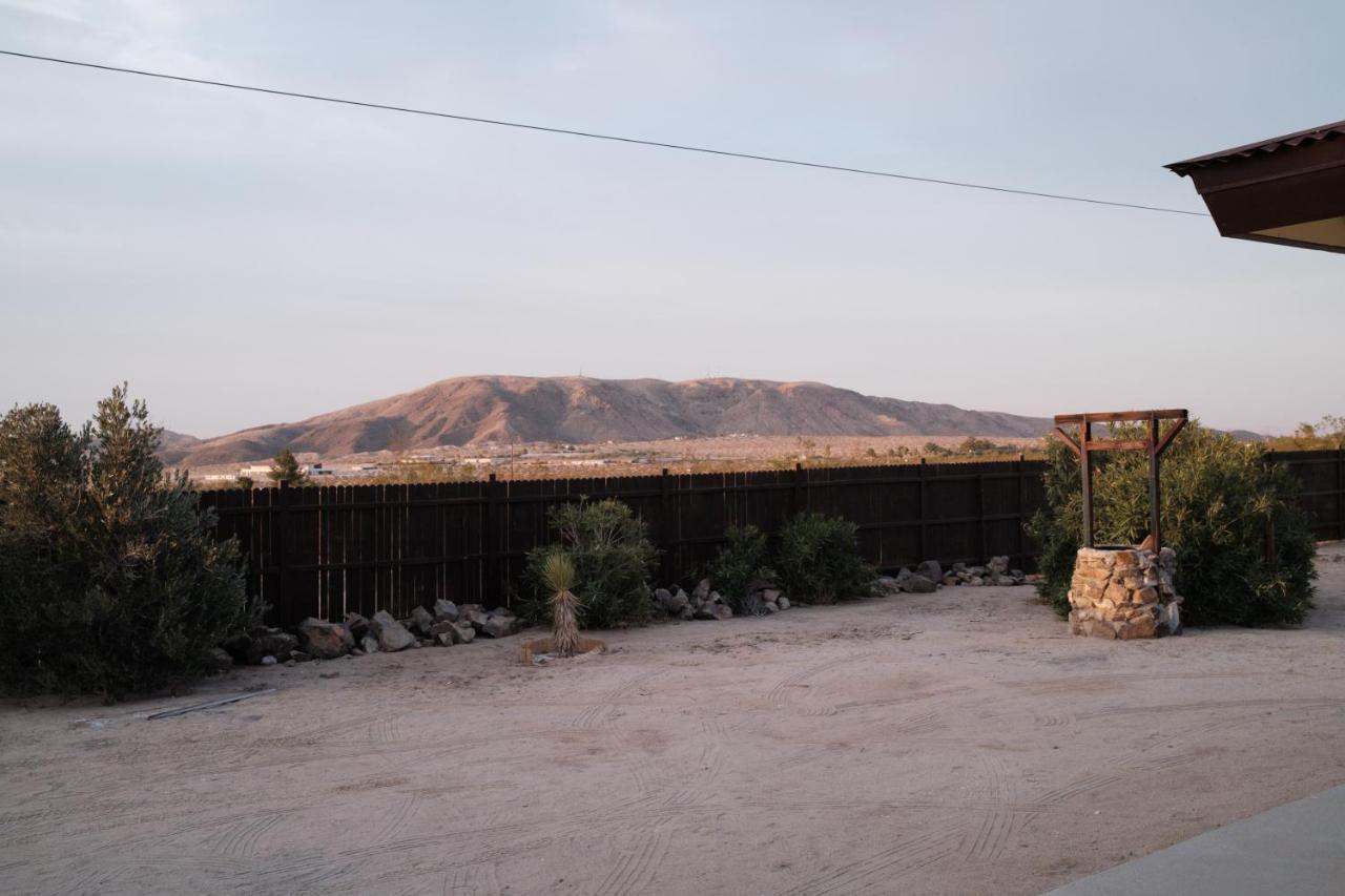@ Marbella Lane - The Moon Designer Home Right Behind The Jtnp ジョシュア・ツリー エクステリア 写真